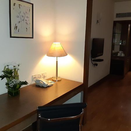 Trinity Hotel Bengaluru Екстериор снимка