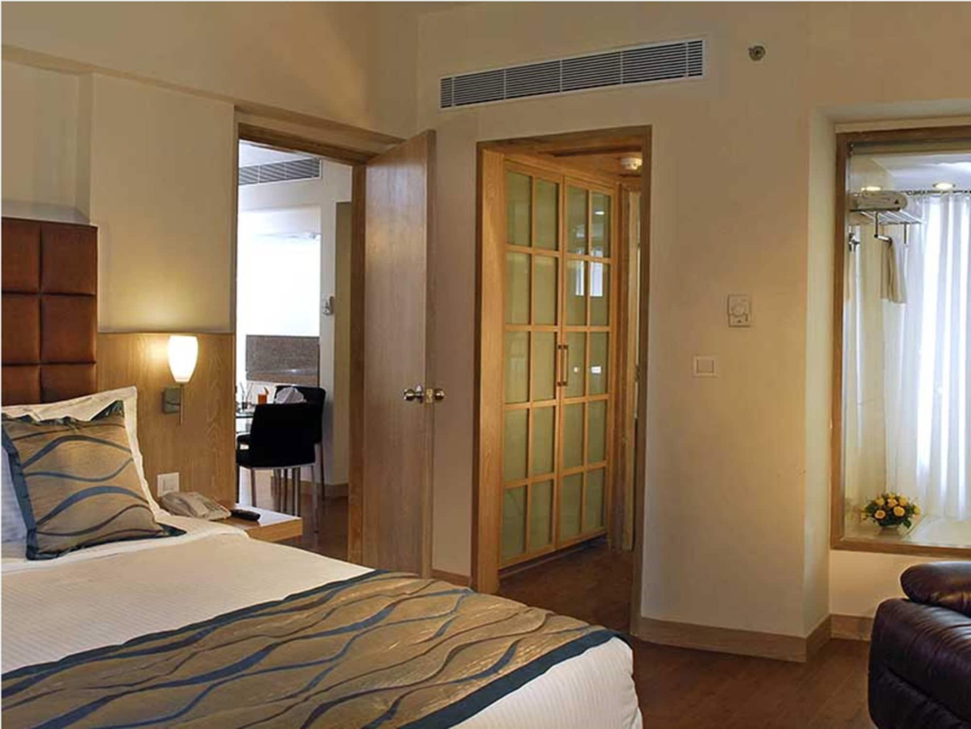 Trinity Hotel Bengaluru Екстериор снимка