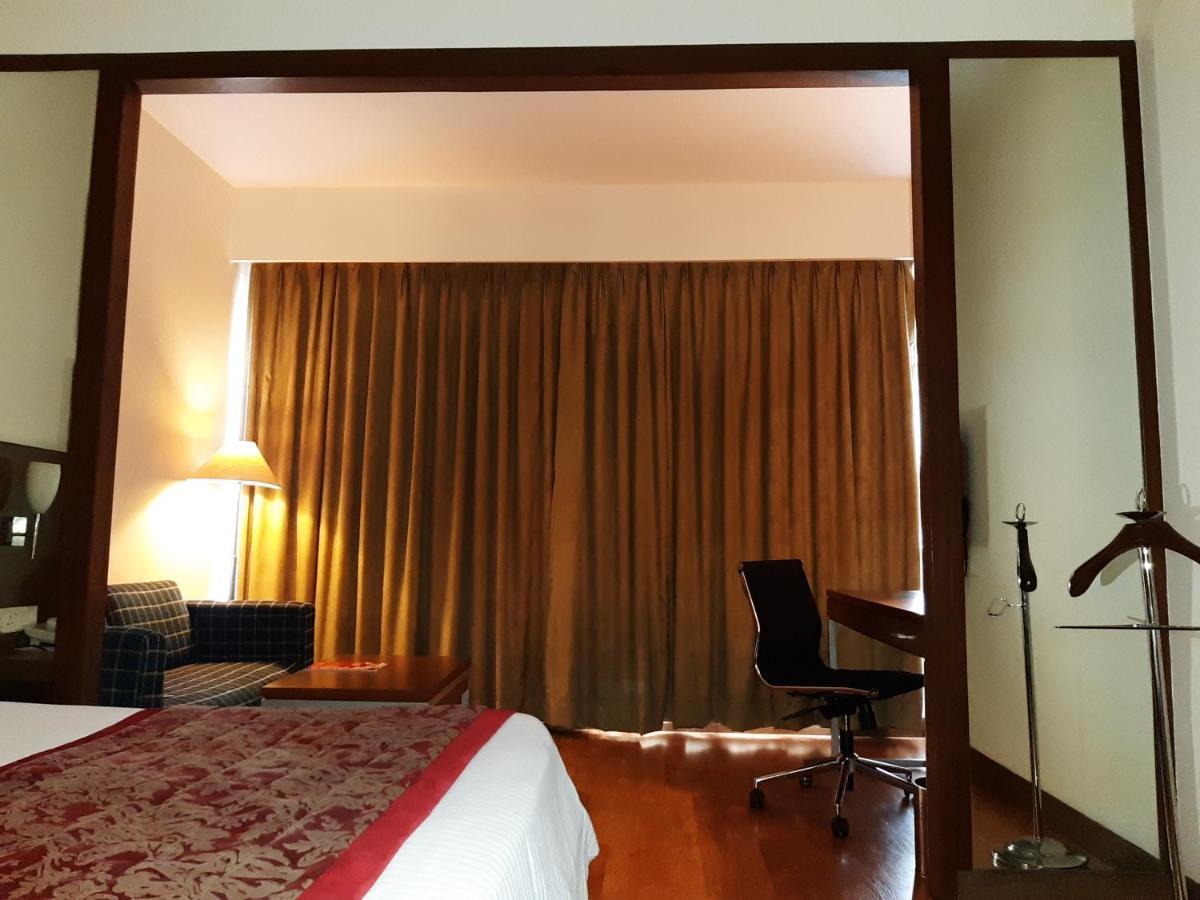 Trinity Hotel Bengaluru Екстериор снимка