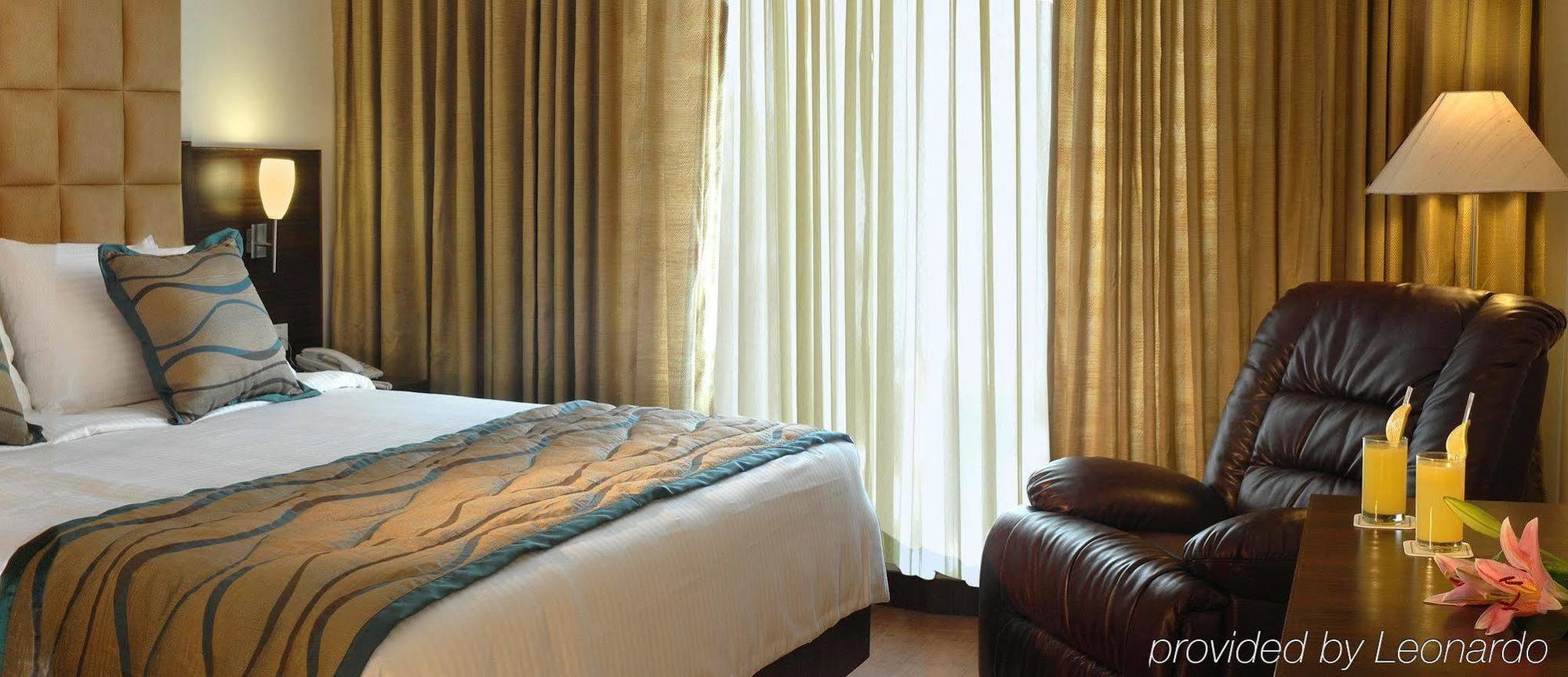 Trinity Hotel Bengaluru Екстериор снимка