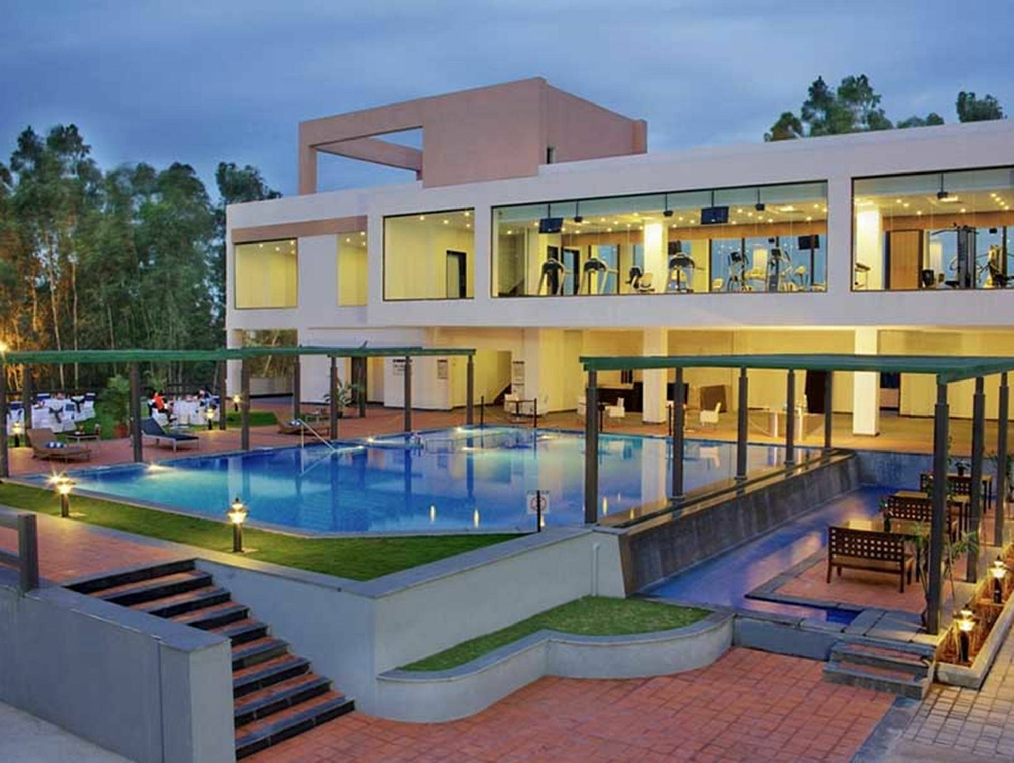 Trinity Hotel Bengaluru Екстериор снимка