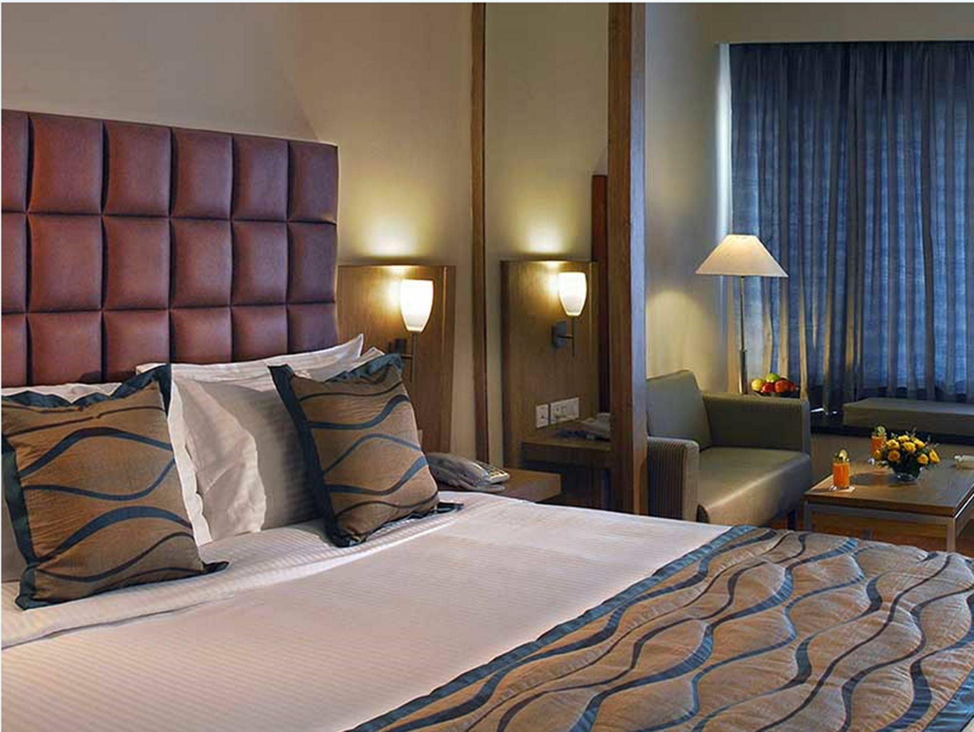 Trinity Hotel Bengaluru Екстериор снимка